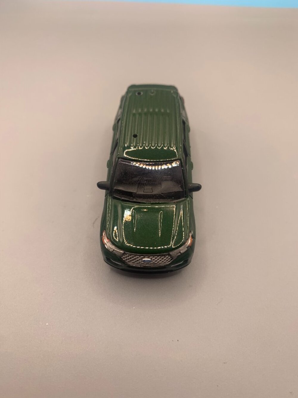 1:64 Greenlight Green Diecast Ford Explorer Limited SELLING AS IS